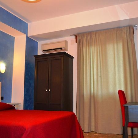Diana Inn Accommodations Pompei Exterior foto