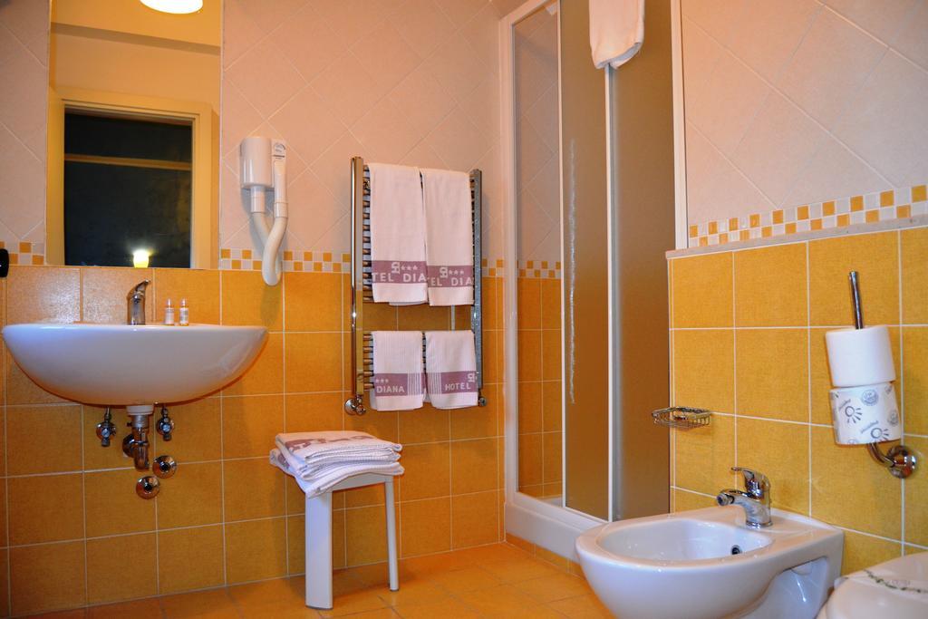 Diana Inn Accommodations Pompei Cameră foto
