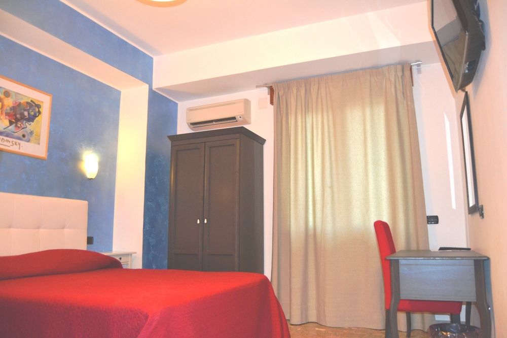 Diana Inn Accommodations Pompei Exterior foto