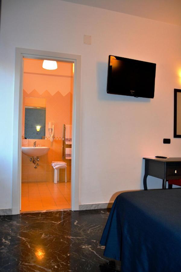 Diana Inn Accommodations Pompei Cameră foto